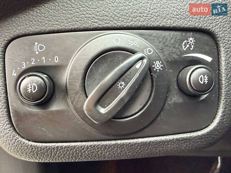 Позашляховик / Кросовер Ford Kuga 2013 в Стрию