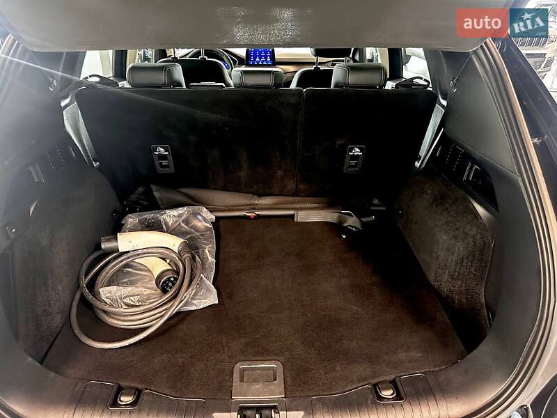 Позашляховик / Кросовер Ford Kuga 2020 в Львові