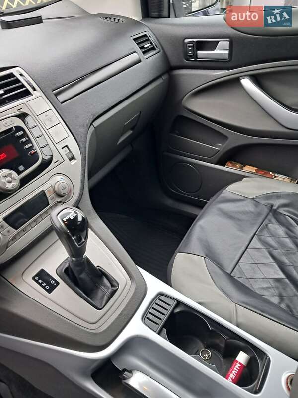 Позашляховик / Кросовер Ford Kuga 2012 в Ірпені