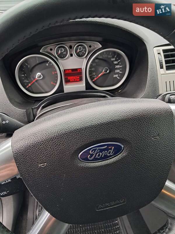 Позашляховик / Кросовер Ford Kuga 2012 в Ірпені