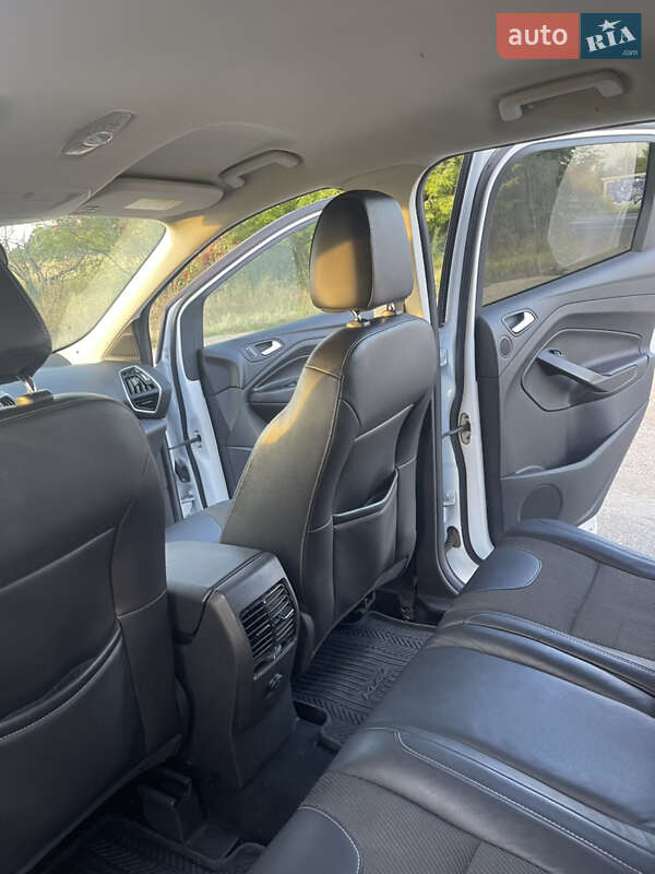 Позашляховик / Кросовер Ford Kuga 2013 в Львові