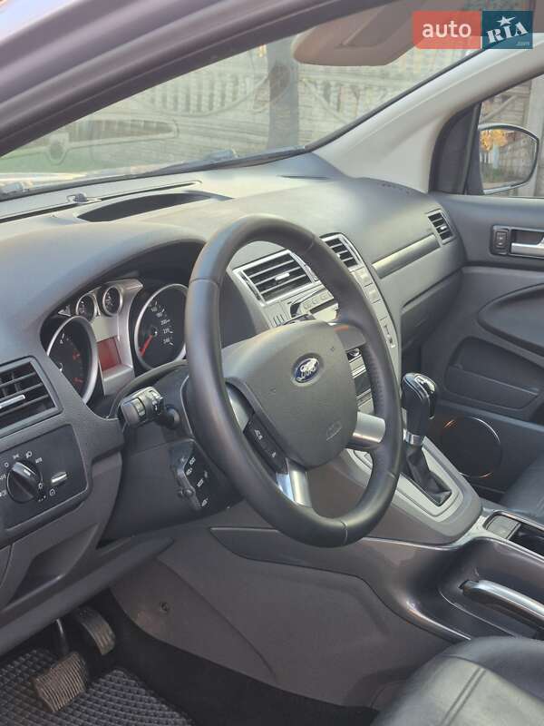 Внедорожник / Кроссовер Ford Kuga 2013 в Черкассах