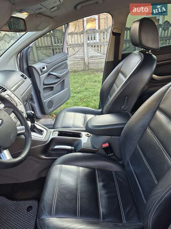 Внедорожник / Кроссовер Ford Kuga 2013 в Черкассах