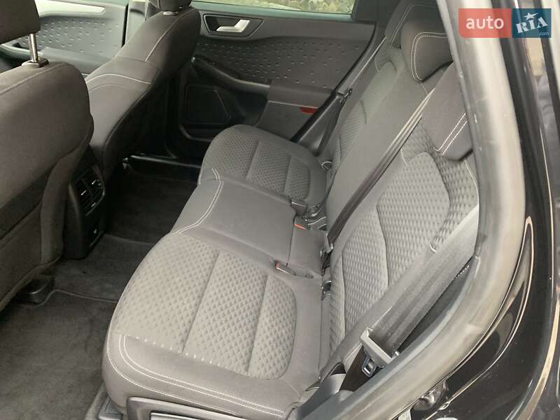 Внедорожник / Кроссовер Ford Kuga 2021 в Киеве фото 31 Внедорожник / Кроссовер Ford Kuga 2021 в Киеве