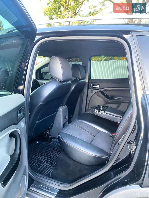 Внедорожник / Кроссовер Ford Kuga 2011 в Олевске