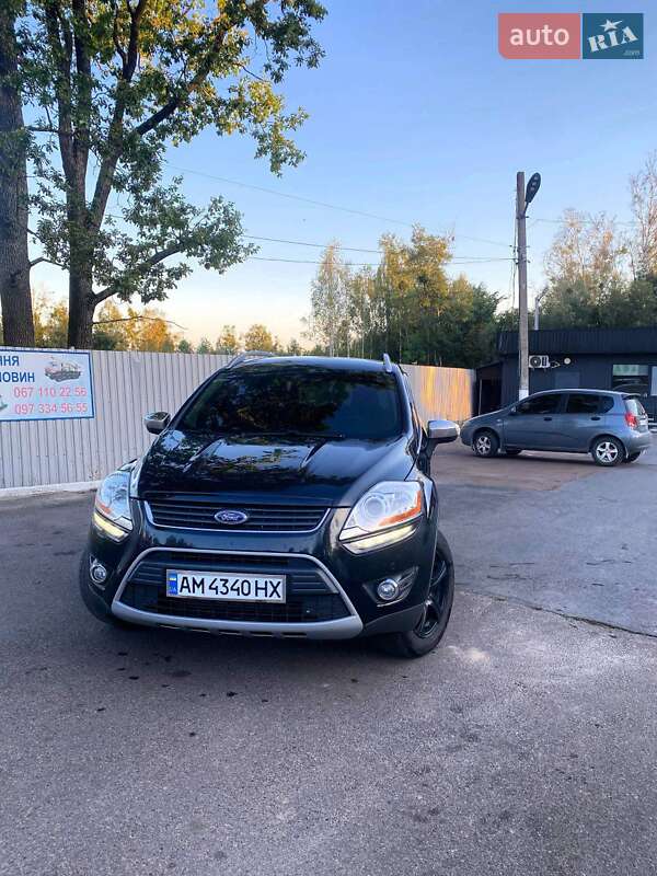 Внедорожник / Кроссовер Ford Kuga 2011 в Олевске