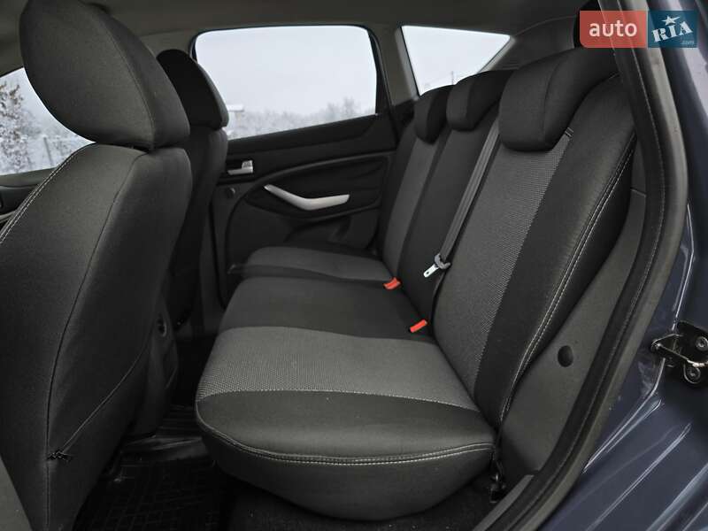 Внедорожник / Кроссовер Ford Kuga 2011 в Калуше