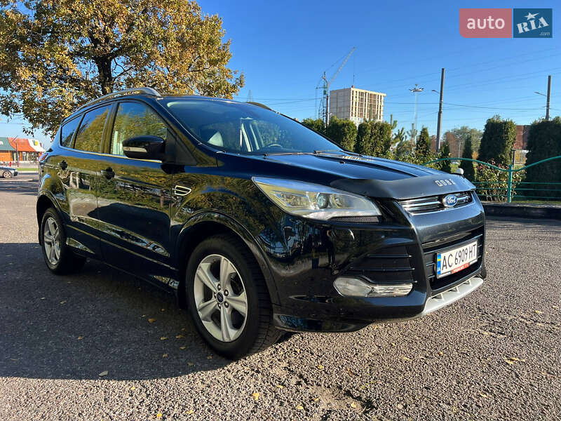 Позашляховик / Кросовер Ford Kuga 2014 в Києві