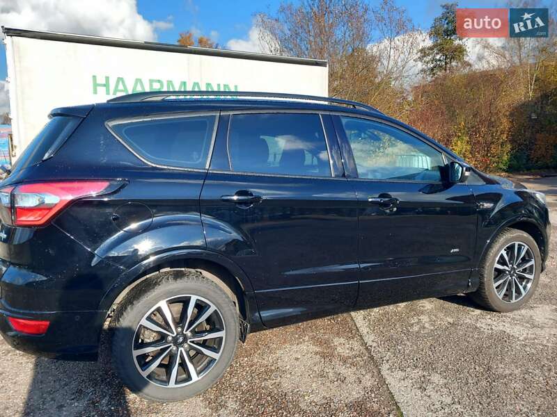 Внедорожник / Кроссовер Ford Kuga 2018 в Львове