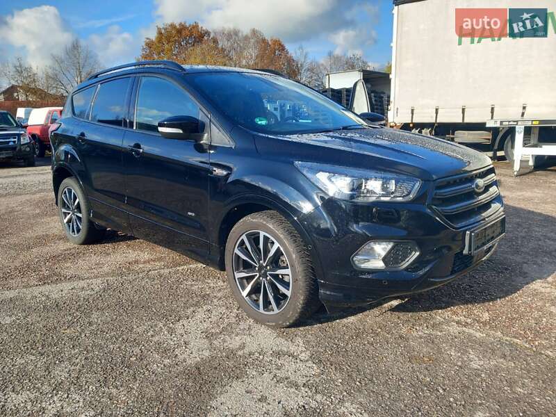 Внедорожник / Кроссовер Ford Kuga 2018 в Львове