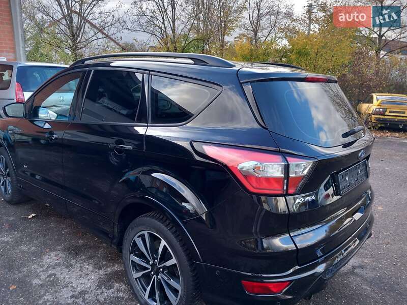 Внедорожник / Кроссовер Ford Kuga 2018 в Львове