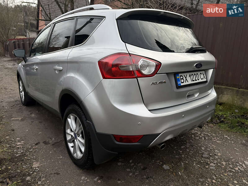 Внедорожник / Кроссовер Ford Kuga 2012 в Киеве