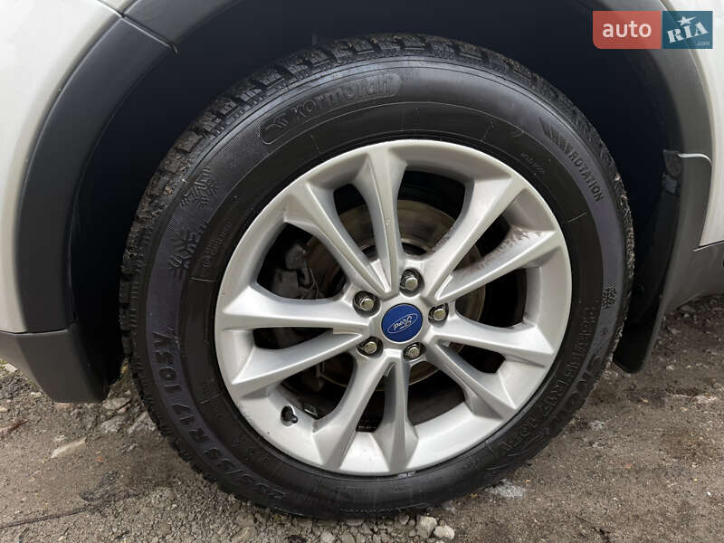 Внедорожник / Кроссовер Ford Kuga 2012 в Киеве