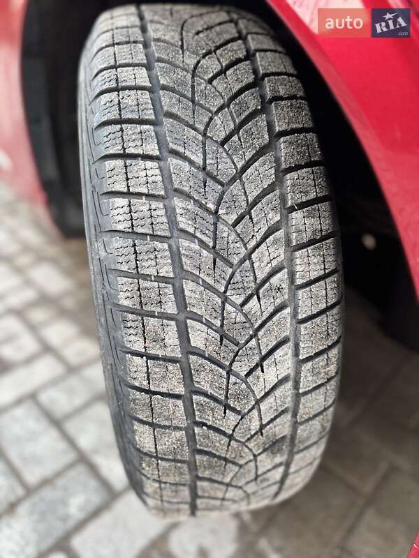 Внедорожник / Кроссовер Ford Kuga 2020 в Киеве