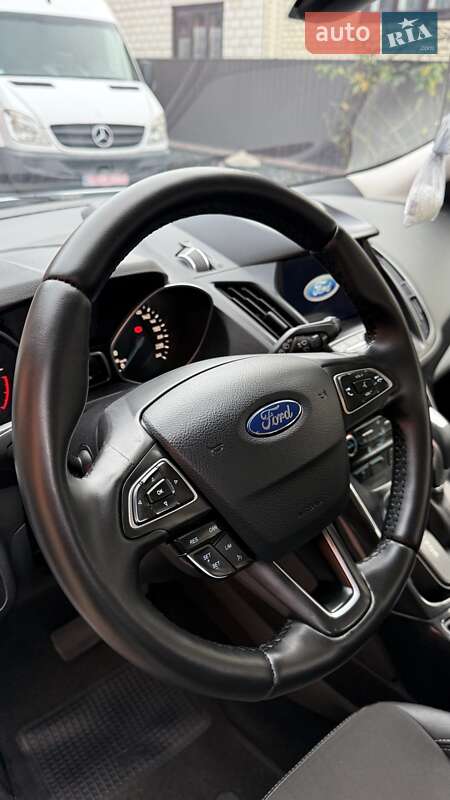 Внедорожник / Кроссовер Ford Kuga 2019 в Бершади