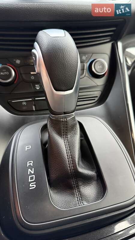 Внедорожник / Кроссовер Ford Kuga 2019 в Бершади