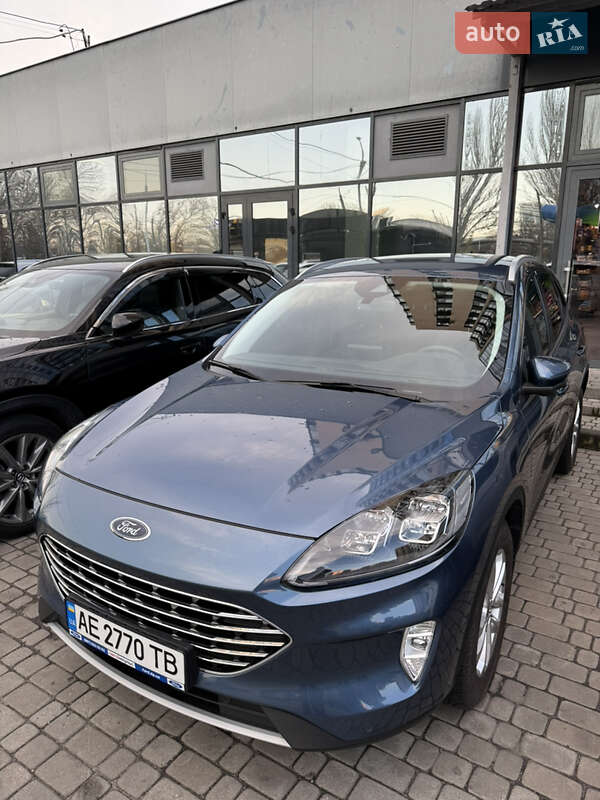 Позашляховик / Кросовер Ford Kuga 2021 в Дніпрі
