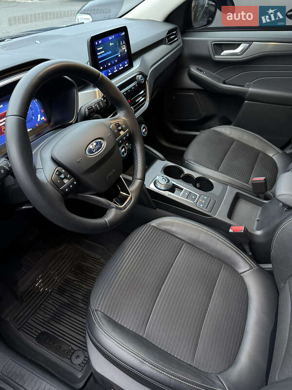 Позашляховик / Кросовер Ford Kuga 2021 в Дніпрі