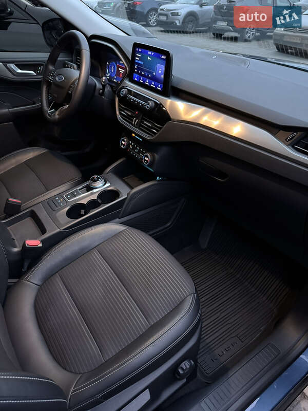 Позашляховик / Кросовер Ford Kuga 2021 в Дніпрі