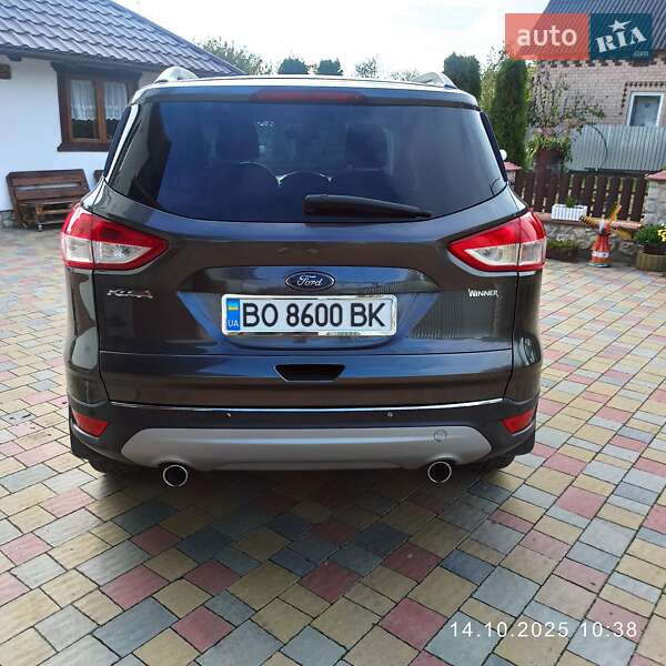 Позашляховик / Кросовер Ford Kuga 2016 в Тернополі