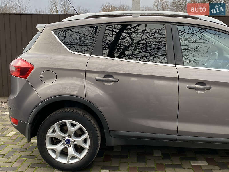 Позашляховик / Кросовер Ford Kuga 2011 в Василькові