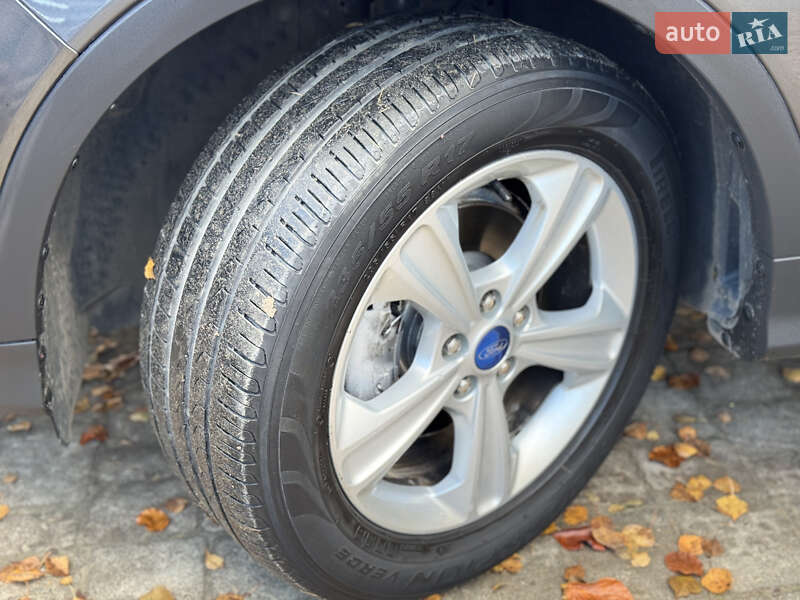 Позашляховик / Кросовер Ford Kuga 2016 в Львові фото 16 Позашляховик / Кросовер Ford Kuga 2016 в Львові