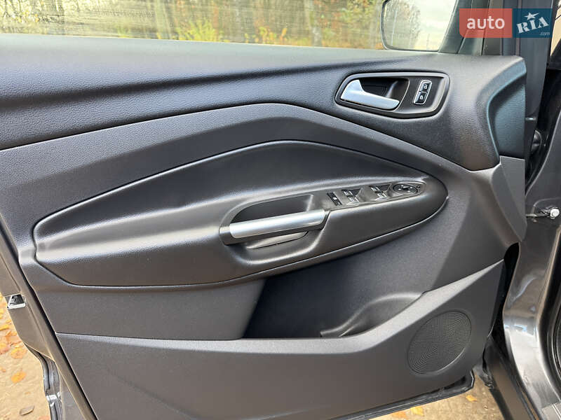 Позашляховик / Кросовер Ford Kuga 2016 в Львові фото 19 Позашляховик / Кросовер Ford Kuga 2016 в Львові