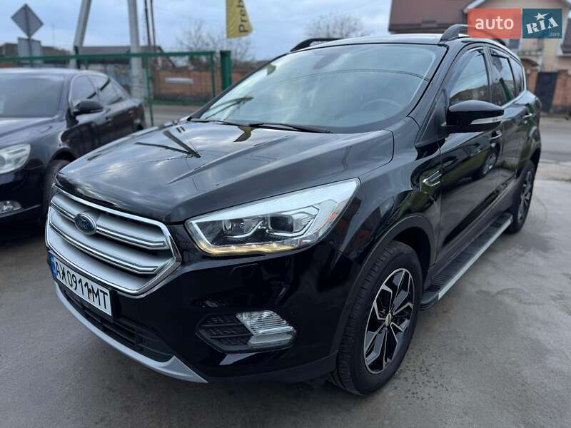 Позашляховик / Кросовер Ford Kuga 2019 в Бердичеві