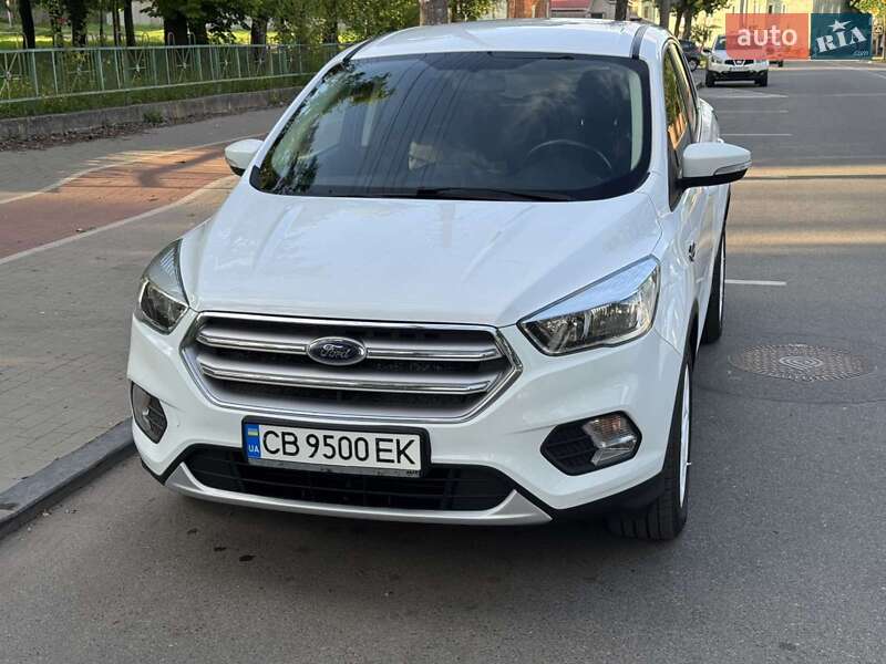 Позашляховик / Кросовер Ford Kuga 2018 в Чернігові