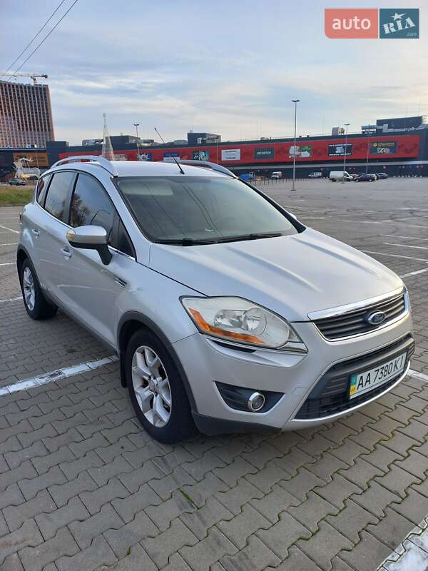 Позашляховик / Кросовер Ford Kuga 2009 в Києві