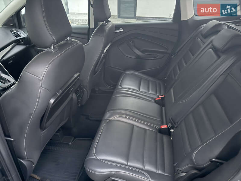 Позашляховик / Кросовер Ford Kuga 2019 в Мукачевому