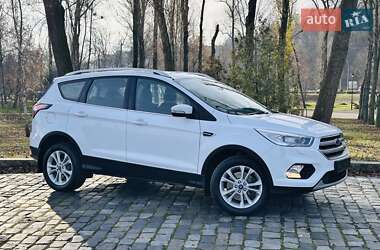Внедорожник / Кроссовер Ford Kuga 2019 в Киеве