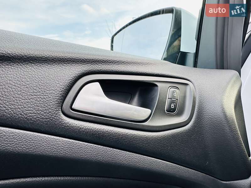 Позашляховик / Кросовер Ford Kuga 2019 в Києві