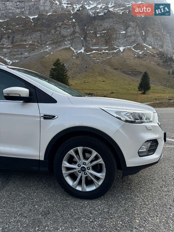 Позашляховик / Кросовер Ford Kuga 2019 в Білій Церкві