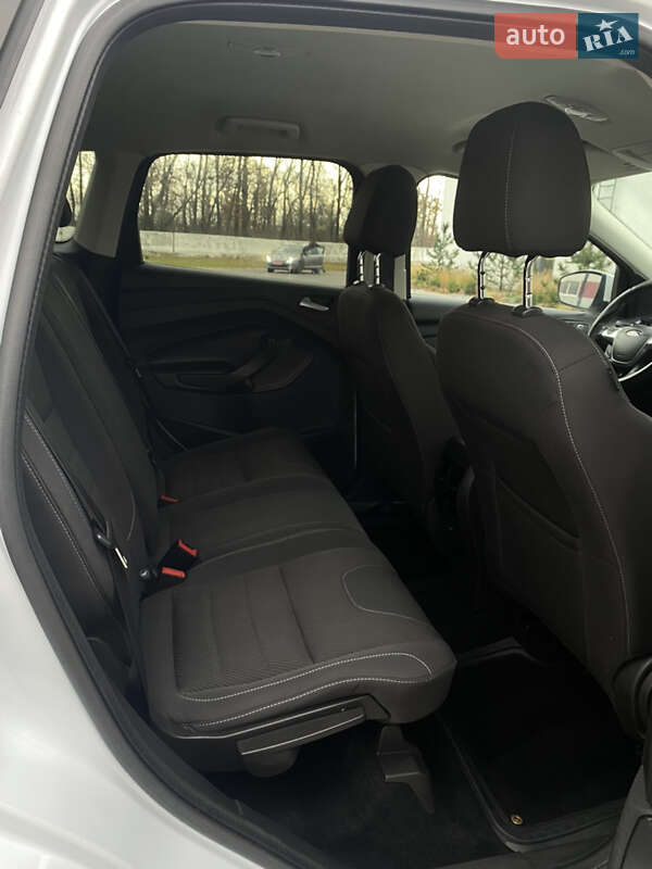 Позашляховик / Кросовер Ford Kuga 2013 в Луцьку