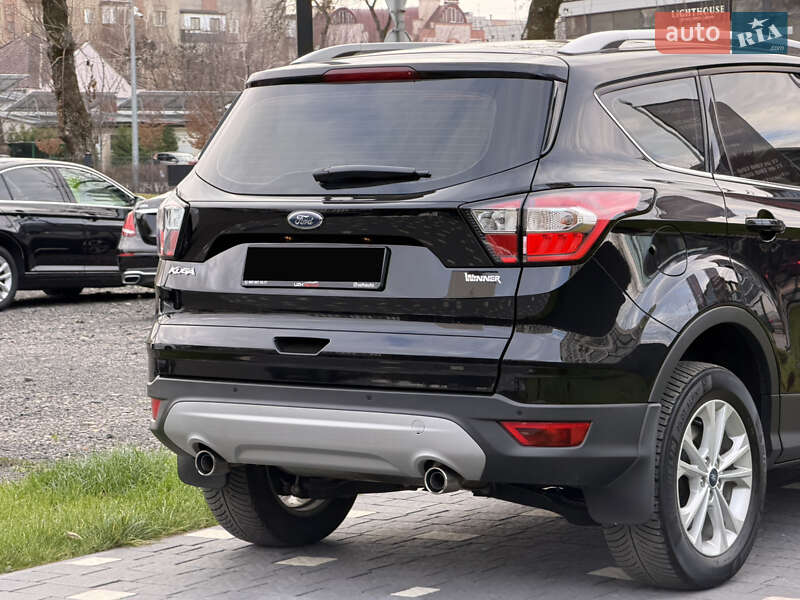 Позашляховик / Кросовер Ford Kuga 2019 в Ужгороді
