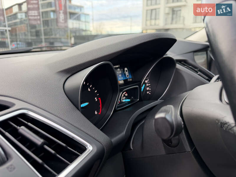 Позашляховик / Кросовер Ford Kuga 2019 в Ужгороді