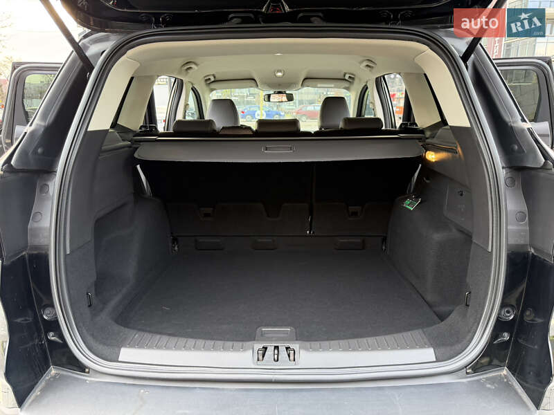 Позашляховик / Кросовер Ford Kuga 2019 в Ужгороді