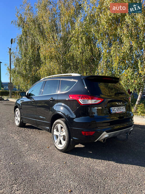 Позашляховик / Кросовер Ford Kuga 2014 в Києві