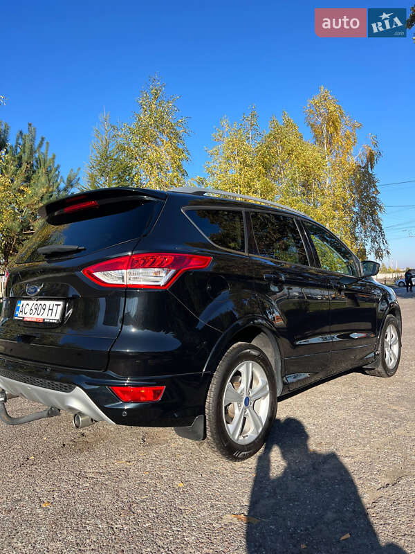 Позашляховик / Кросовер Ford Kuga 2014 в Києві