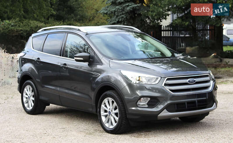 Позашляховик / Кросовер Ford Kuga 2017 в Львові