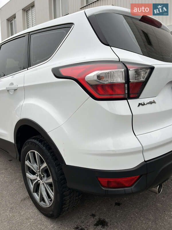 Внедорожник / Кроссовер Ford Kuga 2017 в Кременчуге фото 11 Внедорожник / Кроссовер Ford Kuga 2017 в Кременчуге