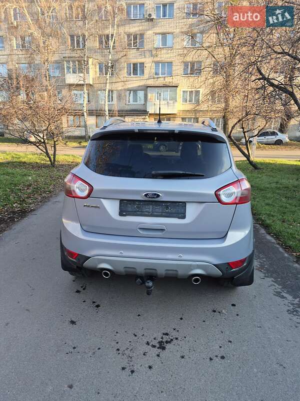Позашляховик / Кросовер Ford Kuga 2013 в Києві