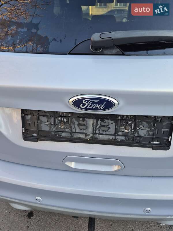 Позашляховик / Кросовер Ford Kuga 2013 в Києві