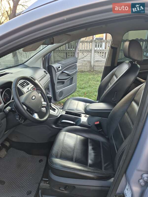 Позашляховик / Кросовер Ford Kuga 2013 в Києві