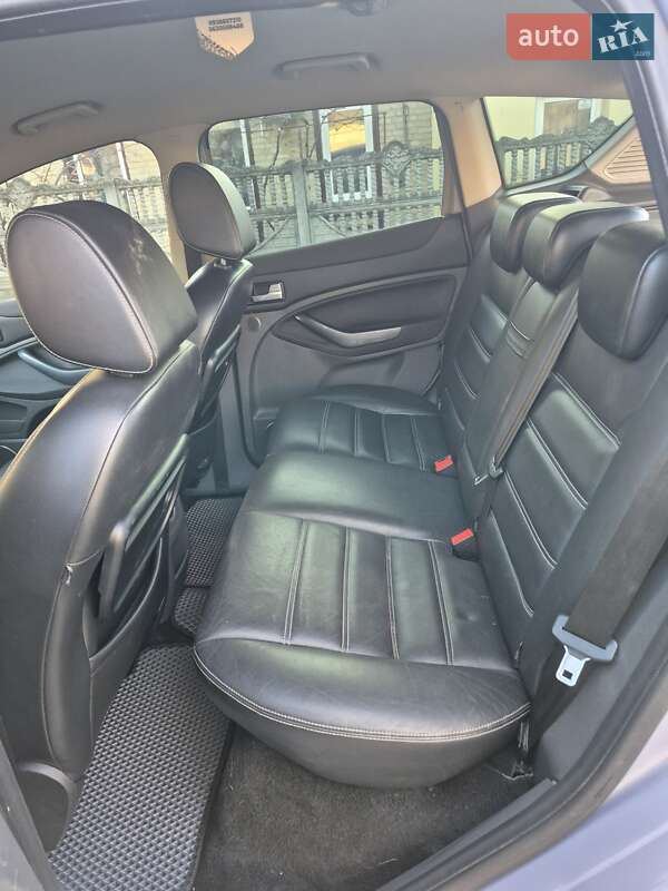 Позашляховик / Кросовер Ford Kuga 2013 в Києві