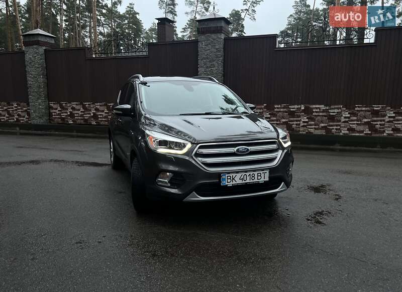 Внедорожник / Кроссовер Ford Kuga 2016 в Киеве