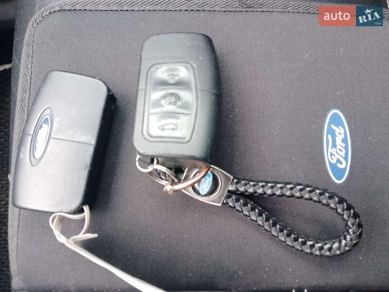 Позашляховик / Кросовер Ford Kuga 2011 в Ірпені фото 4 Позашляховик / Кросовер Ford Kuga 2011 в Ірпені