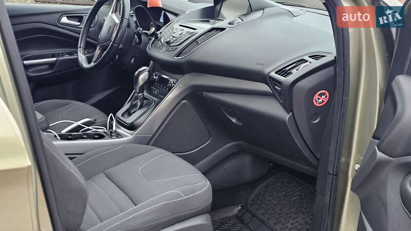 Позашляховик / Кросовер Ford Kuga 2013 в Чернігові