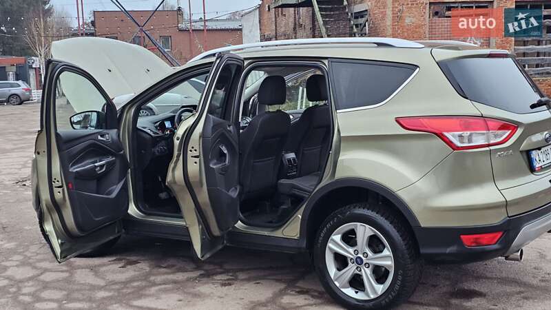 Позашляховик / Кросовер Ford Kuga 2013 в Чернігові